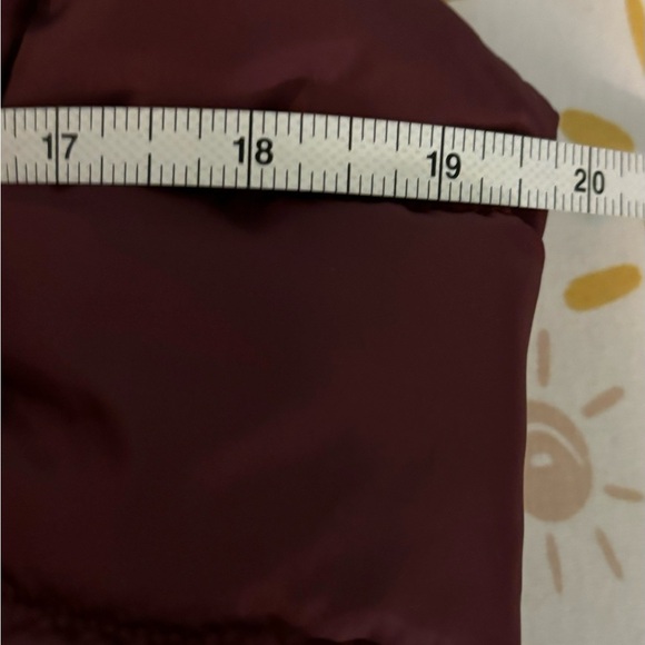So Authentic American Heritage Womens Junior Sz L Burgundy Puffer Vest Polyester - Picture 6 of 7